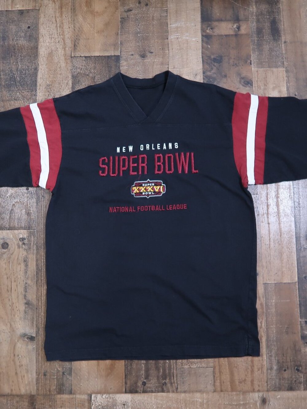 Super Bowl XXXVI 36 2002 New Orleans Louisiana Lee Black V Neck Mens Med/Large